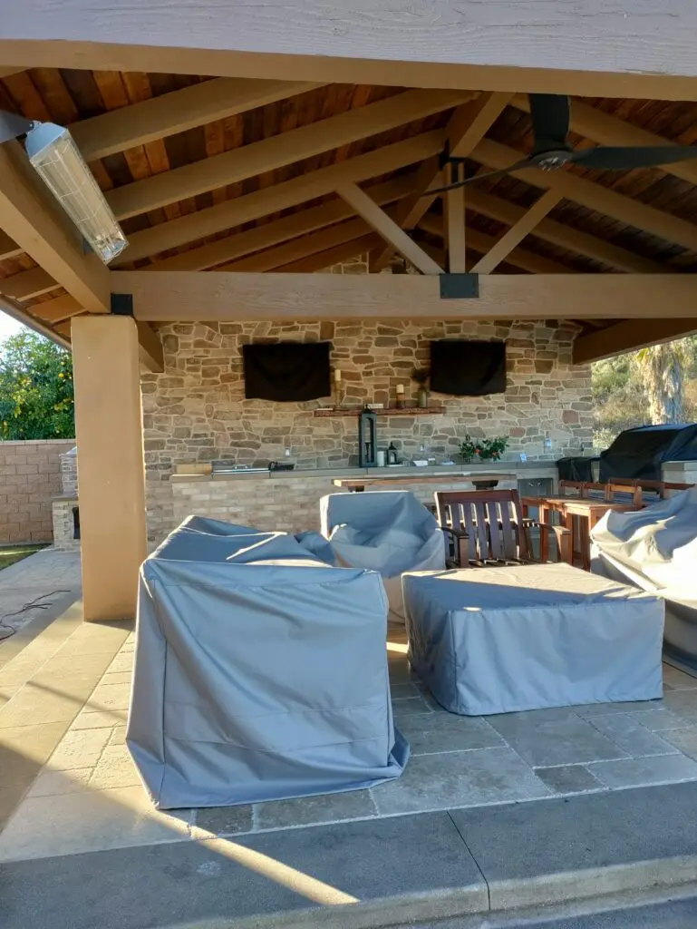 Covered outdoor kitchen and patio